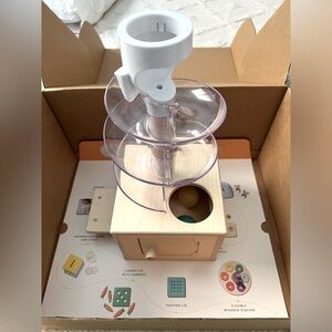 Lovevery The Babbler play kit 2022